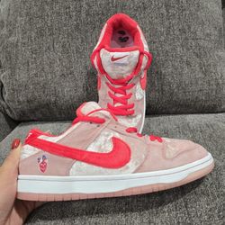 Nike Shoes Size 8.5 CM26.5