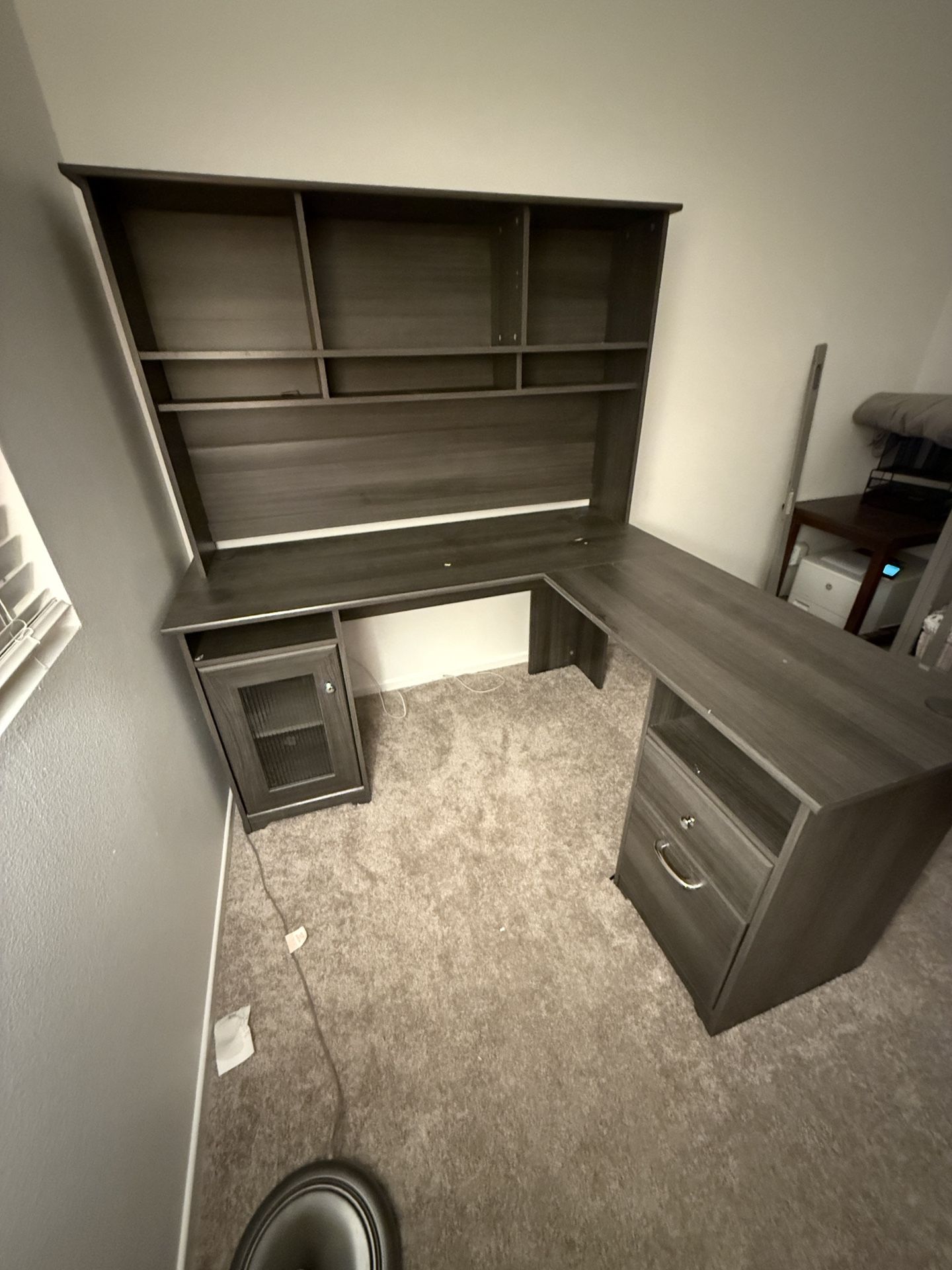 L Shaped Desk With Hutch