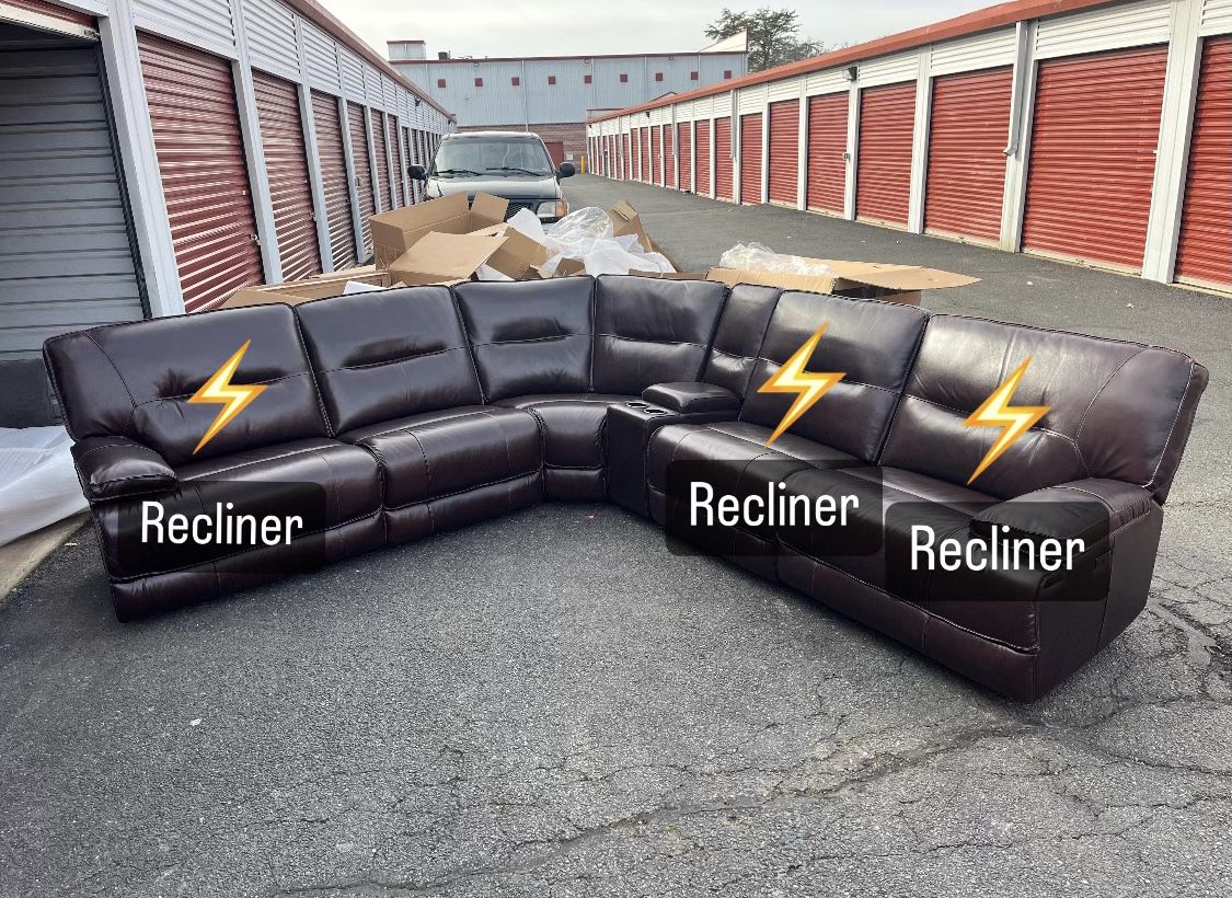 DELIVERY INCLUDED - Louella Power Reclining Sectional 