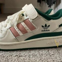 Adidas Forum Women's Size 9
