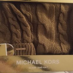 Mk Scarf And Hat Gift Set