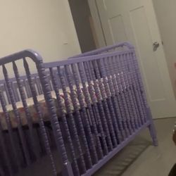 Baby crib 