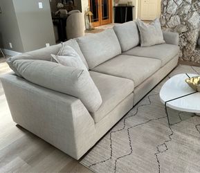 Bassett Oversized 2-Piece Modular Sofa – Excellent Used Condition