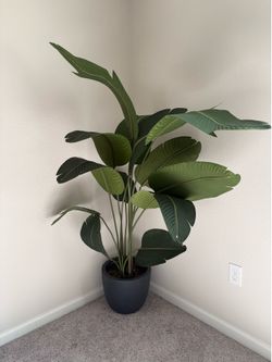Artificial plant (2) with pots