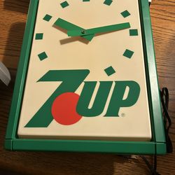 7UP Light Up Clock