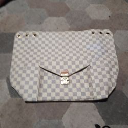 Louis Vuitton Artsy Handbag. 