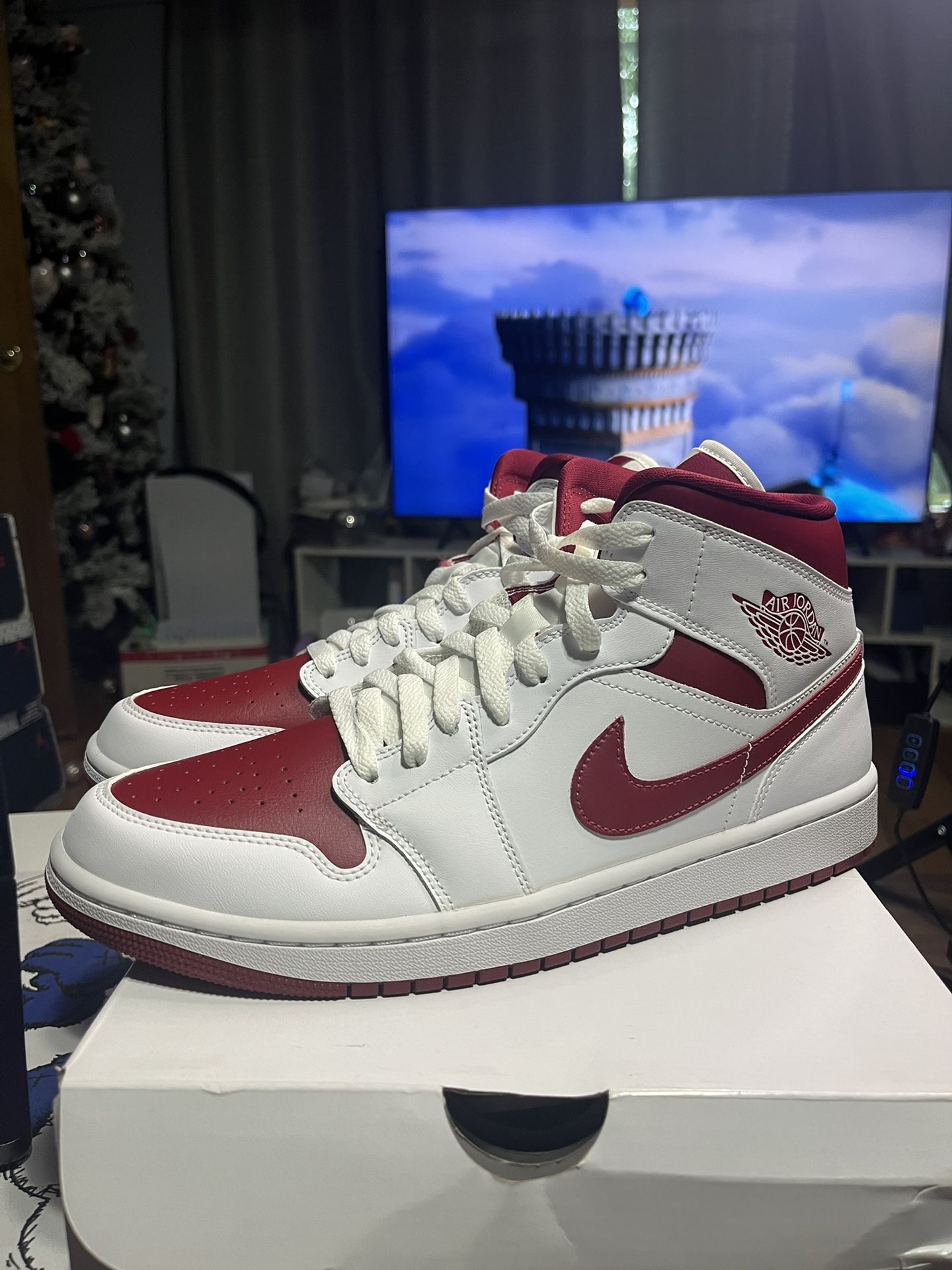 Nike Air Jordan Mid Reverse Chicago Women’s Size 12 BQ6472-161