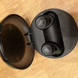 Jbl X Truly Free Earbuds & Charging Case