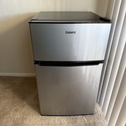 brand new mini fridge 