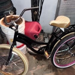 Four bikes bicycles kids children Lowrider beach cruisers fixies