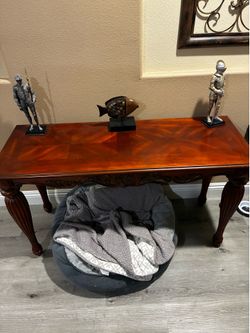 Decorative table