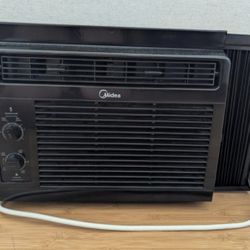 Window AC Unit 