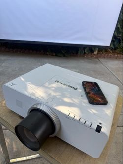 Panasonic PT-EZ570UL Pro 3LCD Projector - HDMI, 1080p Supported - Bright & Clear!