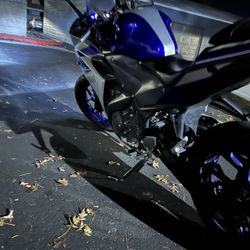 Yamaha R3 2015