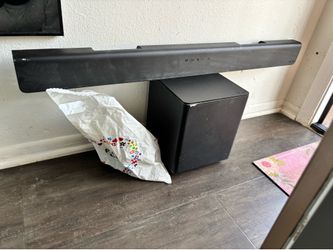 Vizio Soundbar and speaker