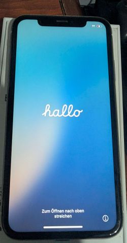 iPhone XR 64 gig white