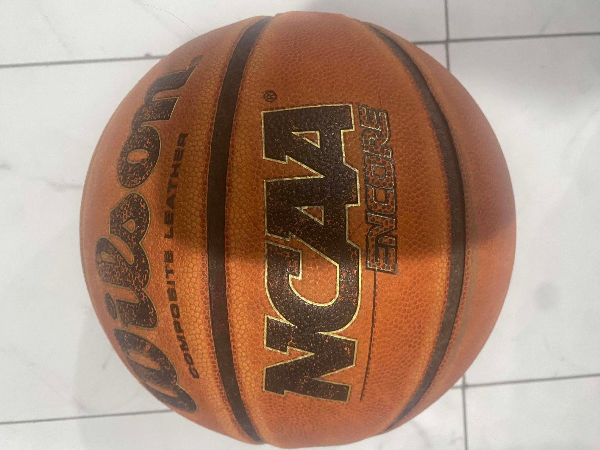 Wilson NCAA Encore Basketball Composite Leather Indoor Outdoor Size 7