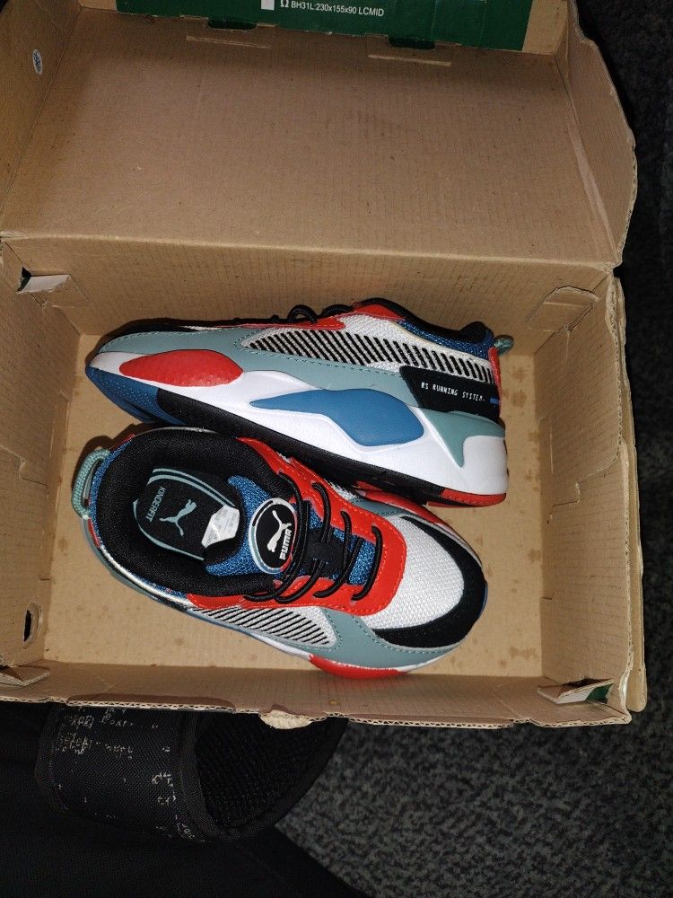 9C toddler Pumas asking $70 brand new