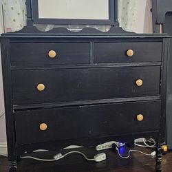 Vanity Dresser 