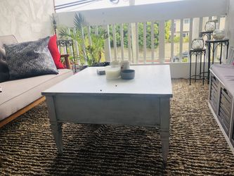 Outdoor/indoor Coffee Table 32”square 17”height