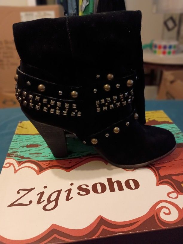 Black Studded Suede With Heels boots 