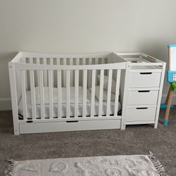 Crib With Mattress And Changing Table