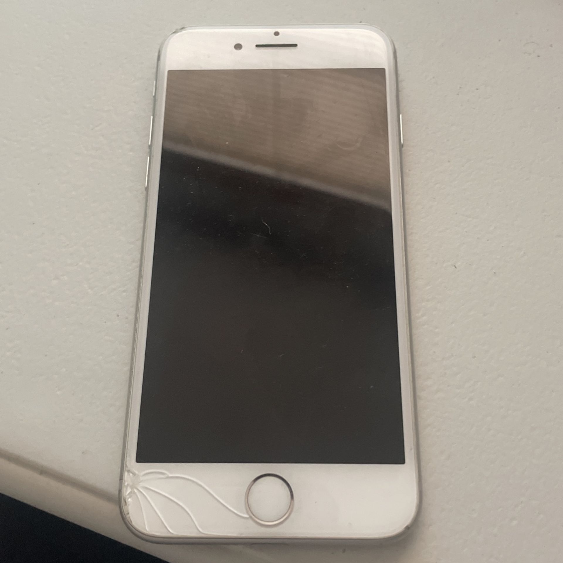 iPhone 8 Fully working condition