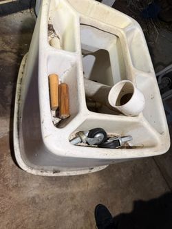 Fishing boat bait tank
