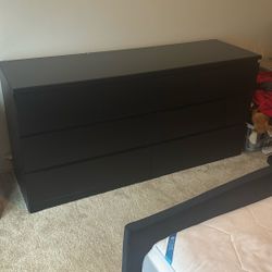 6 Drawer Dresser With Glass Top- See Description 
