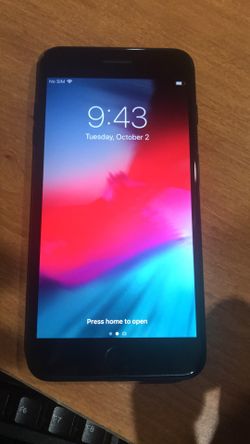 iPhone 7 Plus 128 GB AT&T like new.