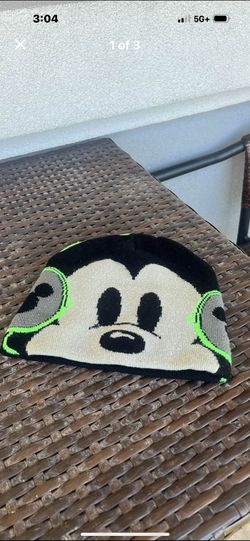 Vintage Mickey Mouse Disney Parks Beanie !