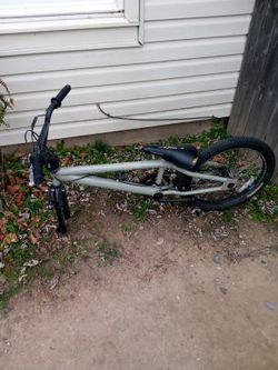 Moongoose bike needs front tire and seat pole