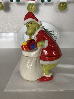 NEW CHRISTMAS DR SEUSS GRINCH COOKIE JAR