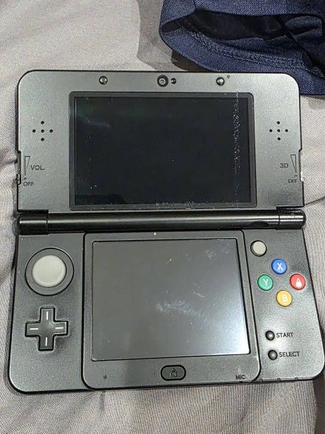 New Nintendo 3ds Super Mario Edition (Black) (Used)