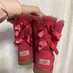 Pink Uggs Size 6