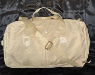 Lululemon Travel Bag (Off White/Cream)