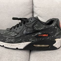 Like new Rare Hard To Find Atmos Black Tiger Camo Air Max 90 Like New
