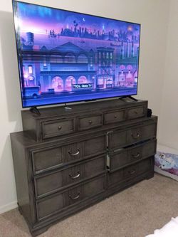 65 in Roku TV