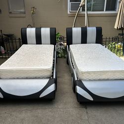 Twins Bed And Mattress 