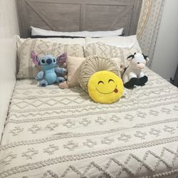 Queen Bedroom Set
