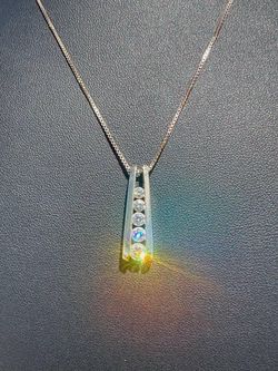 Five-Stone Diamond Pendant Necklace box chain style 14k Yellow Gold 1.5 C.T.W.