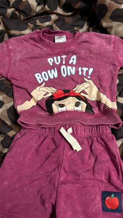 2t Snow White set