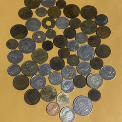 Selling a handful of coins, I’m not exactly sure how many there are from different years and countries, I’m only asking for $30 for all of them, firm 