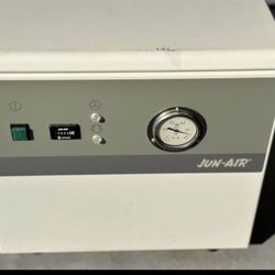 JUN-AIR Oil-Free Quiet Air Compressor – Medical / Dental / Laboratory OF302-4M
