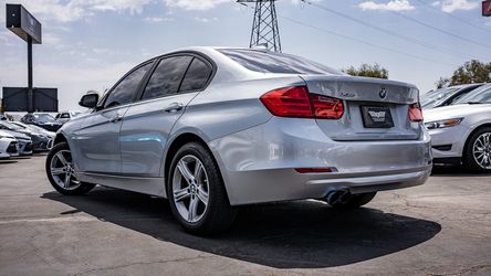2013 BMW 3 Series Thumbnail