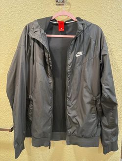 Nike Windbreaker Jacket Men’s Size M Black  Full Zip Hooded Sports Jacket