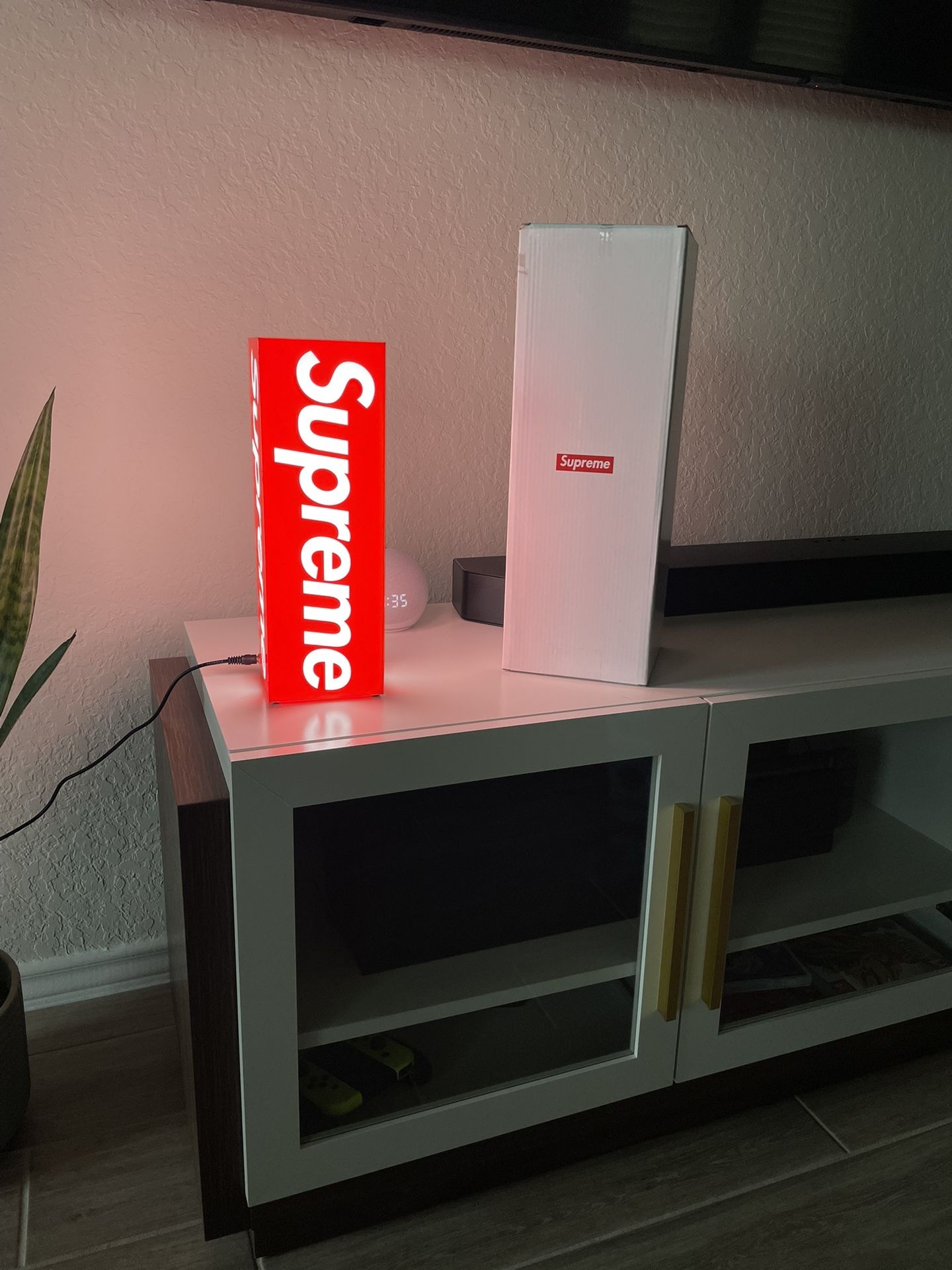 Supreme Box Logo Lamp