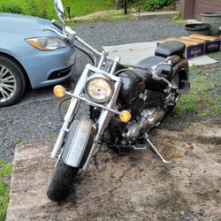 Yamaha V-Star 650 Year 2013 Miles 3500