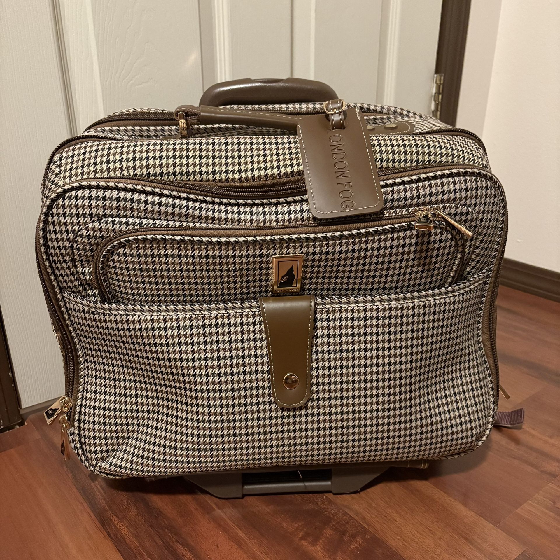 London Fog Luggage Suit Case Bag