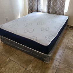 NEW QUEEN SIZE MATTRESS AND BOX SPRING - 2PC